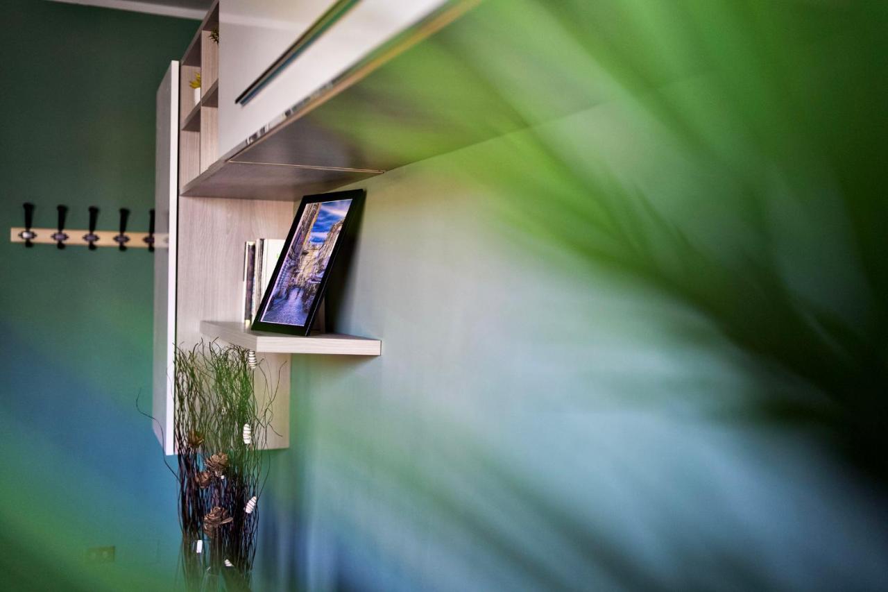 Casa Zoe Apartment Free Parking,Self Check In & Free Wi Fi Parma Exteriér fotografie